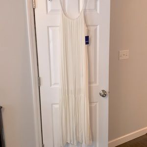 NWT!! perfect for summer! Apt. 9 size M, white and pin strip gold dress